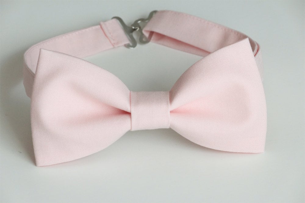 Light pink bow tie, blush pink bow tie, wedding bow tie, grooms bowties, bow ties for men, pink boys bow tie, blush bow tie, mens pink tie