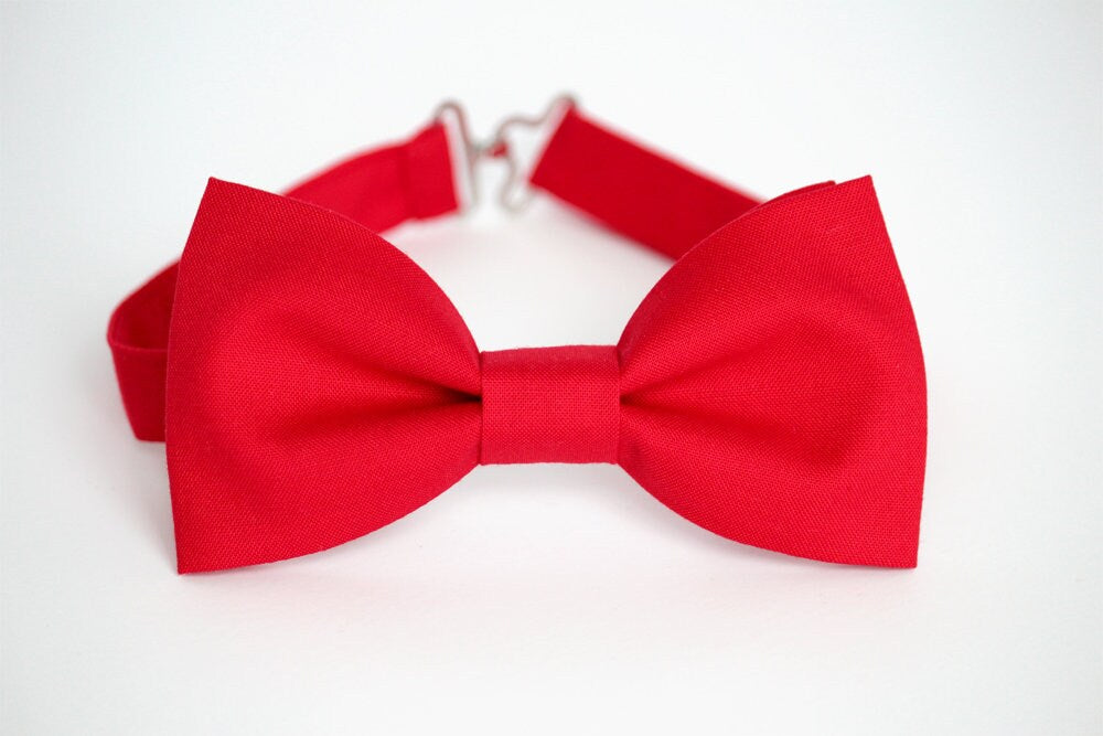 Red bow tie for boy, Red Mens bow tie, red wedding bow tie, groomsmen bow tie, groom bow tie, ring bearer bow tie, kids bow tie