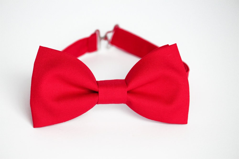 Red bow tie for boy, Red Mens bow tie, red wedding bow tie, groomsmen bow tie, groom bow tie, ring bearer bow tie, kids bow tie