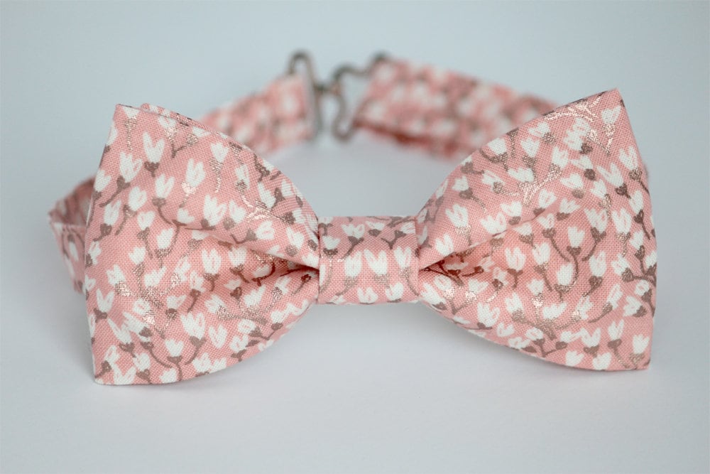 Blush floral bow tie, men's wedding bow tie, grooms bowtie, pink floral bow tie, ringboy, ringbearer bow tie, blush metallic flowers bow tie