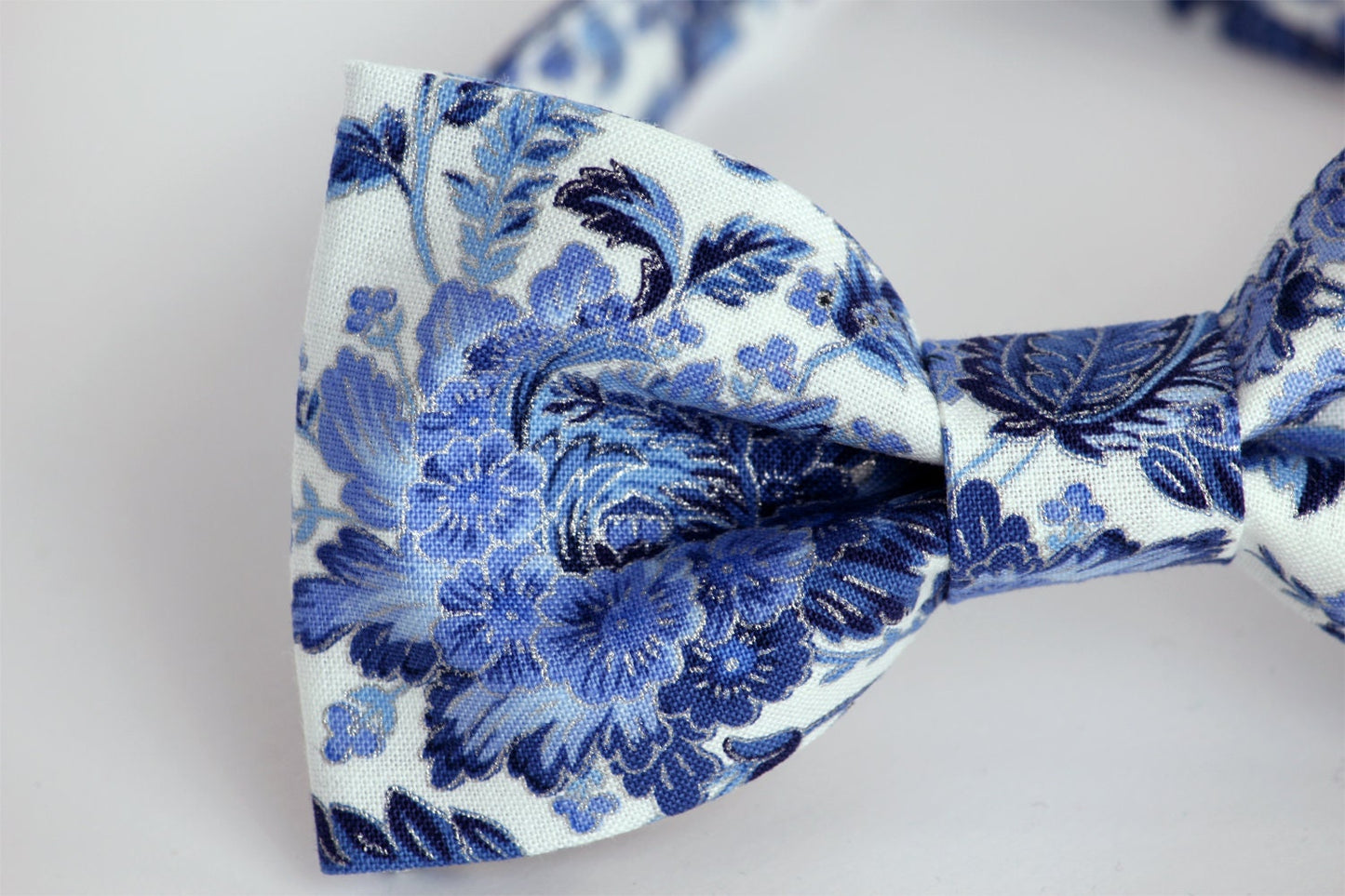 Blue white floral bow tie, mens wedding bow tie, blue bow tie, grooms bow tie, ringboy, ring bearer bow tie, kids bow tie, flower bowtie