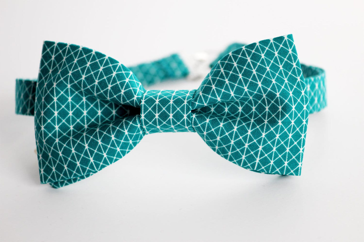 Teal bow tie, mens bow tie, teal white bow tie, tringles bow tie, boys, kids, baby bow tie, teal blue bow tie, pre-tied, clip-on