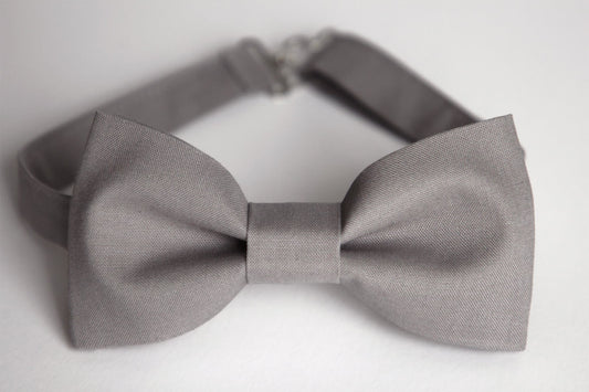 Slate grey bow tie, grey mens bow tie, grey boys bow tie, wedding bow tie, groom bow tie, groomsmen bow tie, ring bearer bow tie, pageboy