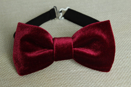 Burgundy velvet bow tie, mens bordeaux velvet bowtie, wine velvet grooms bow tie, wedding bow tie, boys bowtie, groomsmen, ringboy bow tie