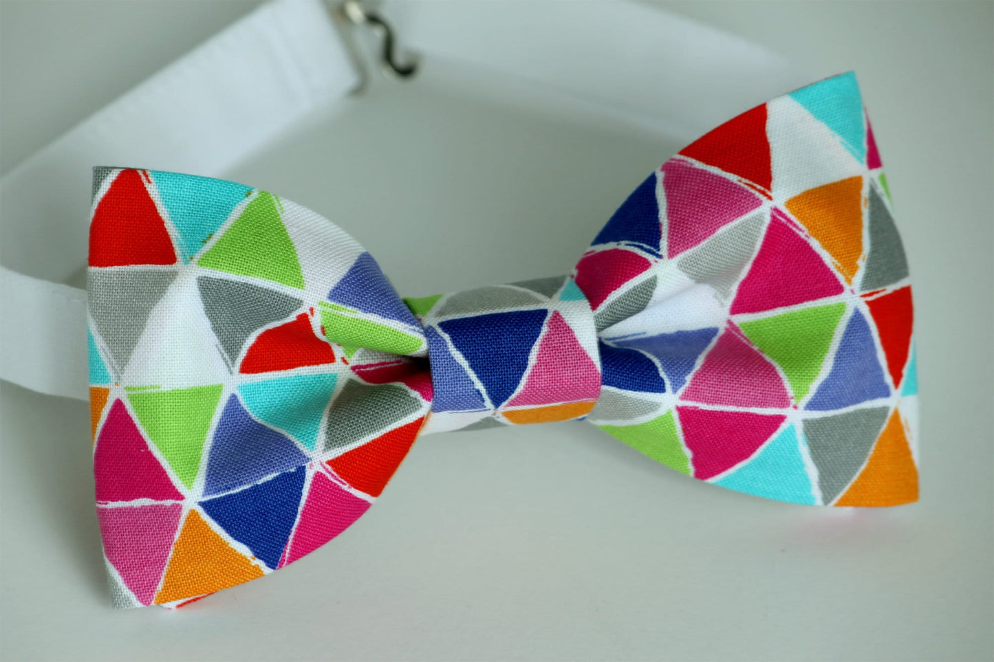 Triangles bow tie, geometric bowtie, colorful boys bow tie, mens bow tie, unique gift for him, bright kids bow tie, rainbow bow tie, prism