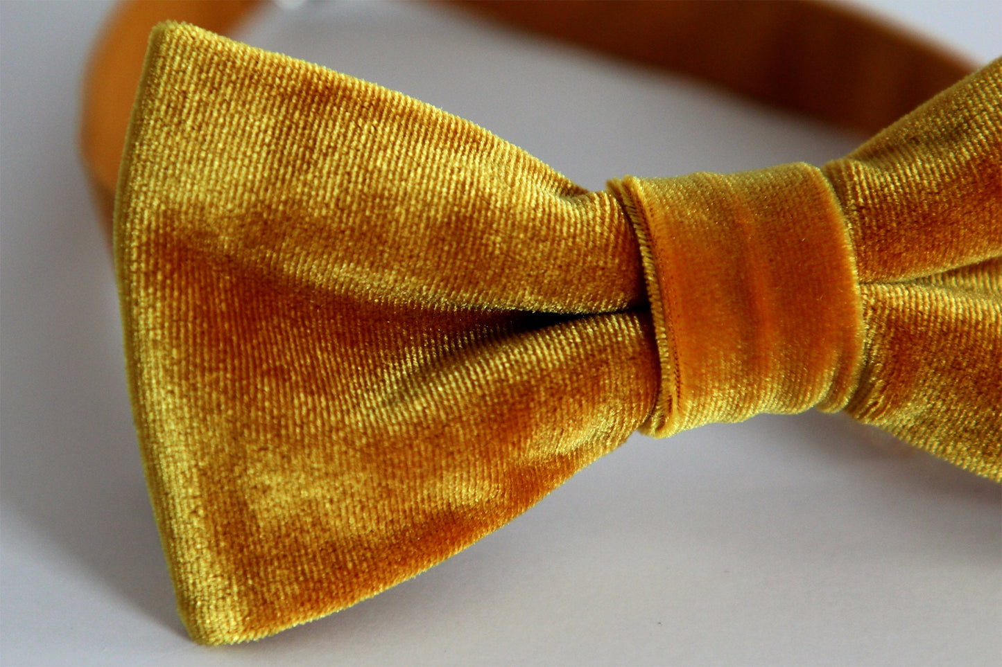 Mustard velvet bow tie, mustard gold bow tie, mustard yellow bow tie, mustard wedding bow tie, fall pictures bowtie,groom,groomsmen bow tie