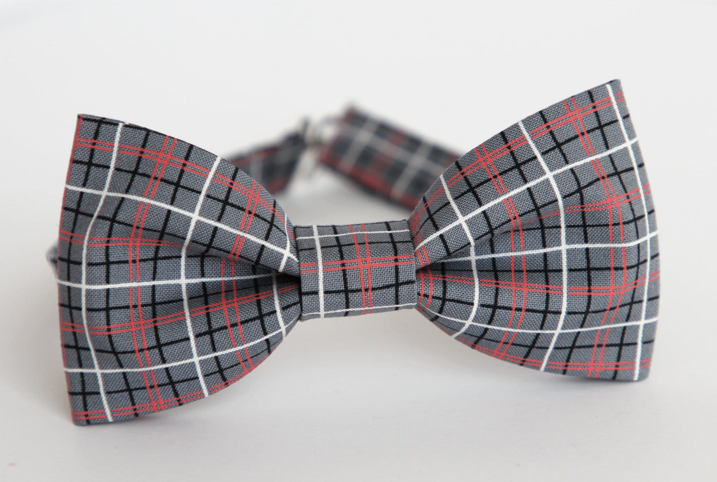 Grey and coral plaid bow tie, men grey bow tie, ring boy bowtie, grey bow tie, wedding bow tie, groom bow tie, bow tie for boys, fall tie