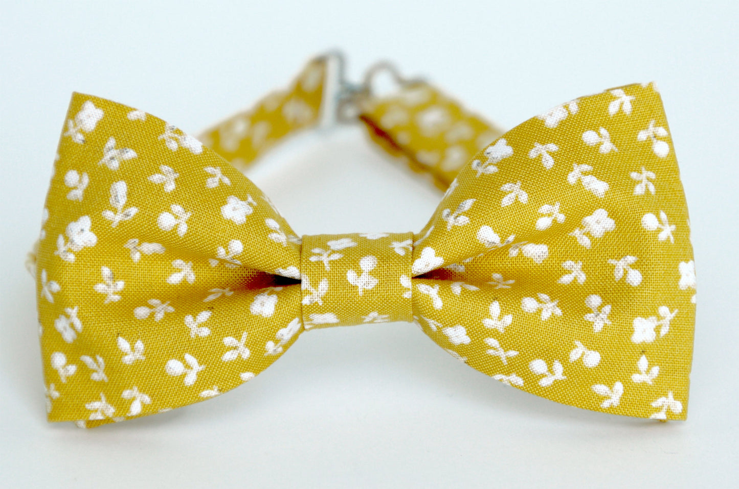 Yellow floral bow tie, men bowtie, wedding bow tie, grooms groomsmen bow tie, ringboy kids boys bow tie, spring bow tie, yellow tie