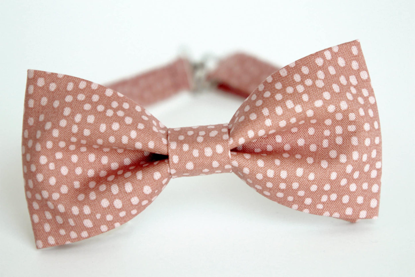 Mauve dots bow tie, dusty rose bowtie, mens wedding bow tie, groomsmen bow tie, boys bow tie, kids bow tie, ring bearer mauve bow tie