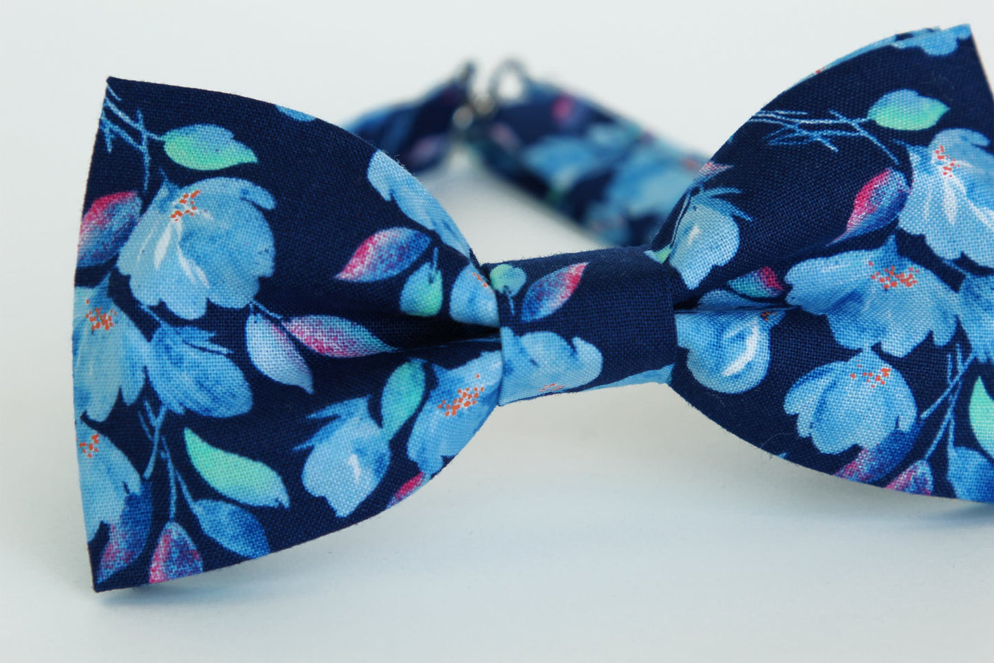 Blue floral bow tie, navy flowers bow tie, mens wedding bow tie, blue wedding bowtie, grooms groomsmen bow tie, ring boy navy bow tie