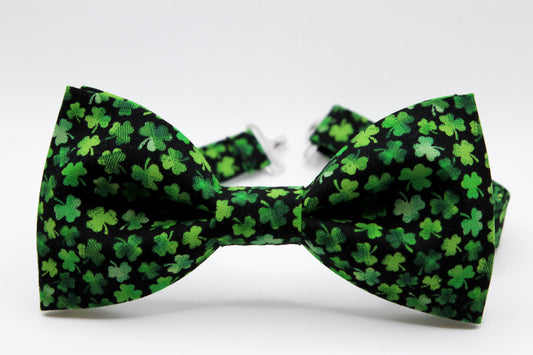 St. Patrick's Day bow tie, boy's bow tie, St Patricks men's bow tie, clovers bow tie, green bow tie, shamrock bow tie