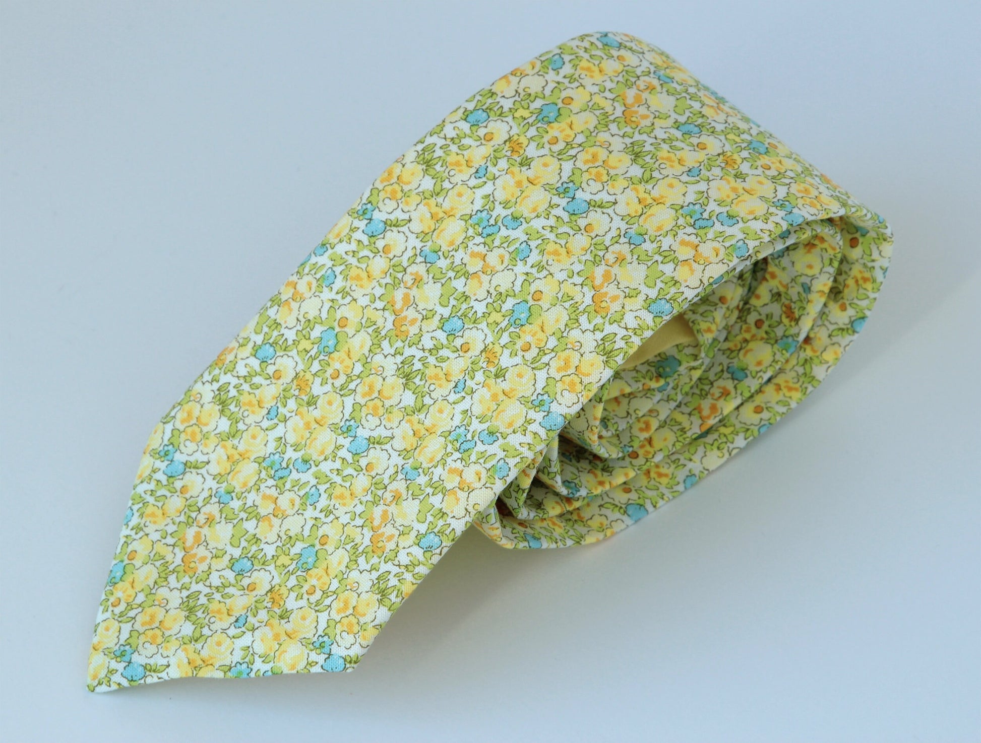 Yellow blue floral bow tie, mens floral bow tie, wedding bow tie, grooms groomsmen bowtie, ringboy ringbearer bow tie, yellow floral bow tie